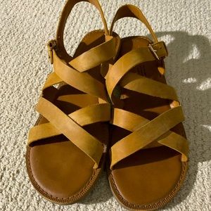 Tom’s leather sandals